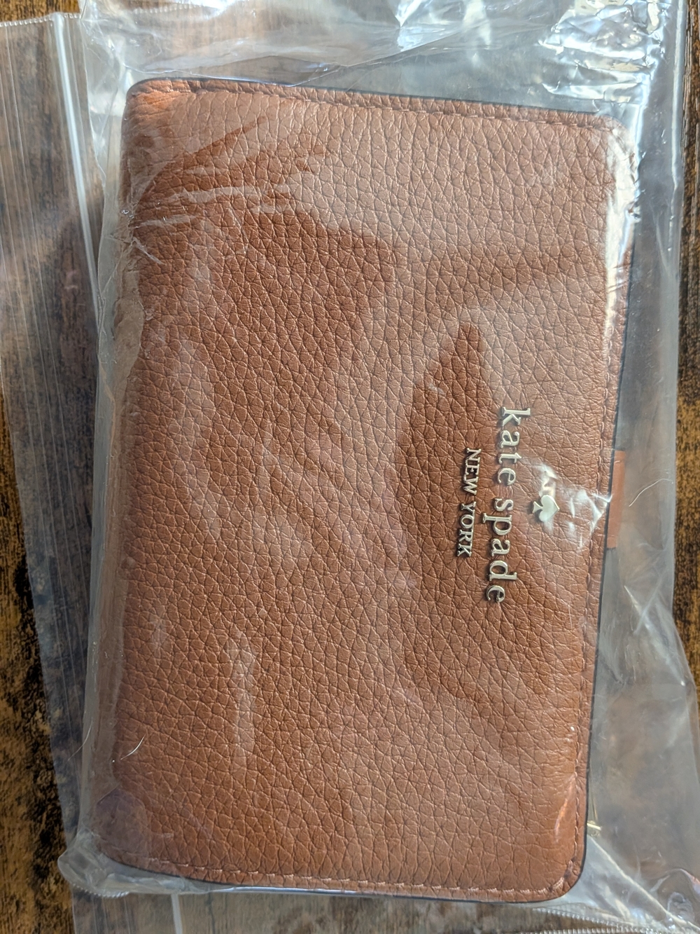 Kate Spade New York Tan Brown Pebbled Leather Zip/ Bi-fold Wallet NWT - Picture 16 of 16